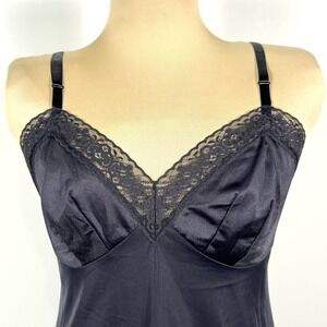 Vtg Vanity Fair Black Full Slip‎ Size S/M Dark Romance Nylon Lace Empire Waist